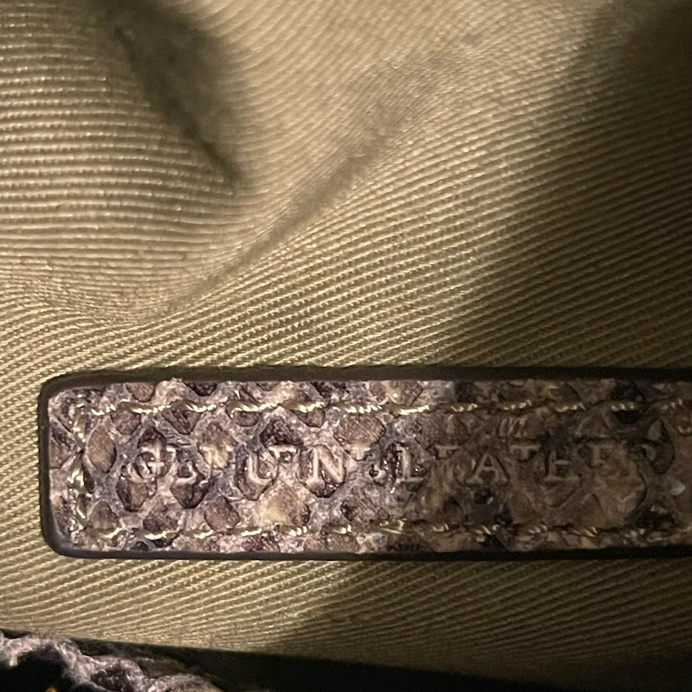 G.I.L.I Leather Snakeskin Patterned Women's Bag. NWOT - Picture 5 of 7